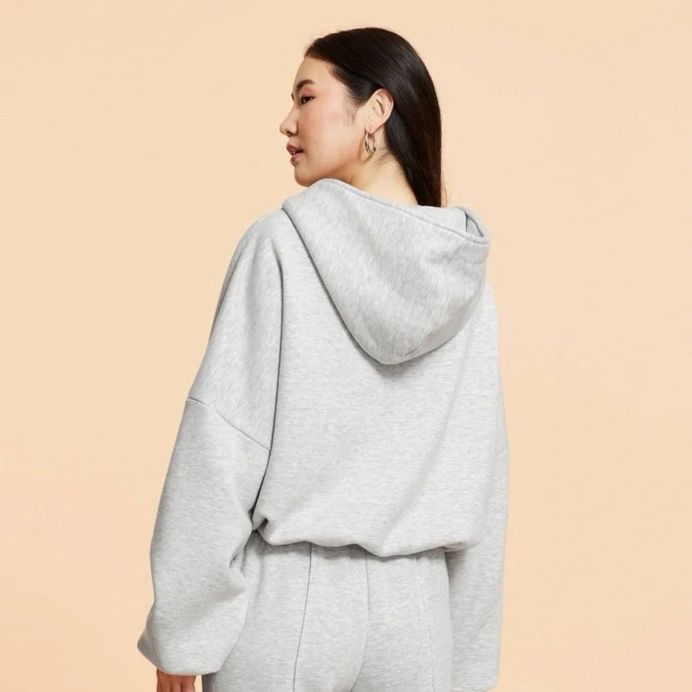 NWT Blogilates Marshmallow Zip Sweatshirt - Picture 2 of 9